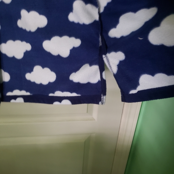 Midnight Maddie Women's 'Clouds' Pyjama Top Small - Picture 2 of 7